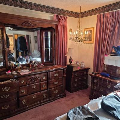 Sale Photo Thumbnail #99