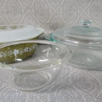 Vintage Pyrex Trio