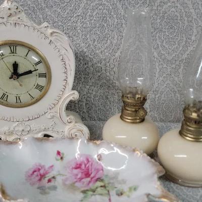 Vintage Lamplight Farms Oil Lamp Made in Italy And More