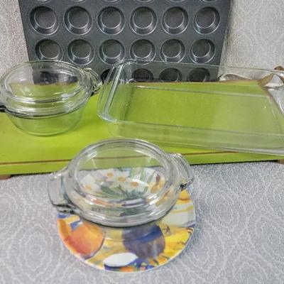 Holiday Entertaining Collection Featuring Pyrex And Anchor Hocking 