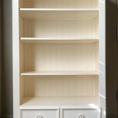 Outlook International Cabinet