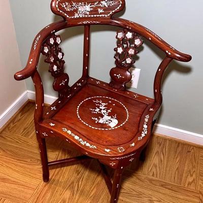 Vintage Chinese Corner Chair