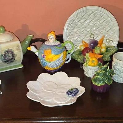 Fitz & Floyd Ceramic Dishes, Bordallo Pinneiro Plates, Dept 56