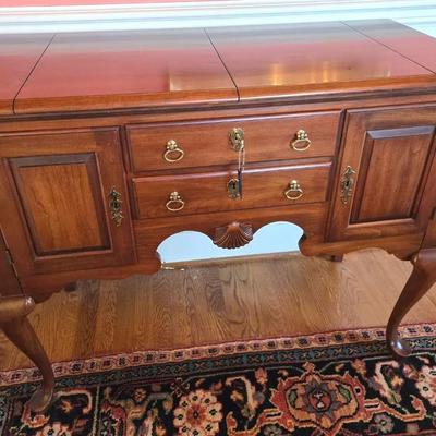Pennsylvania House Bar Cabinet 