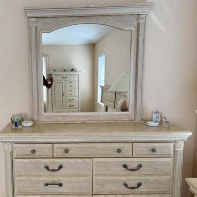 Sale Photo Thumbnail #26