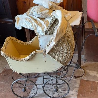 Antique Baby Doll Carriage
