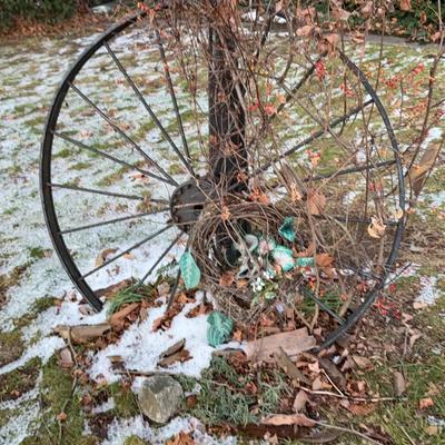 Antique Metal Wagon Wheel 2