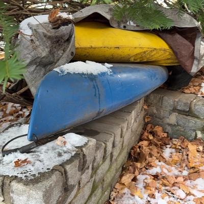 2 canoe Or Kayaks