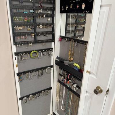 Sale Photo Thumbnail #179