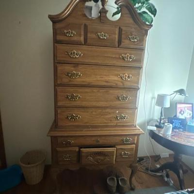 Dresser