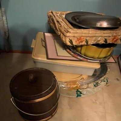 Serving Baskets, Misc Kitchen Accessories