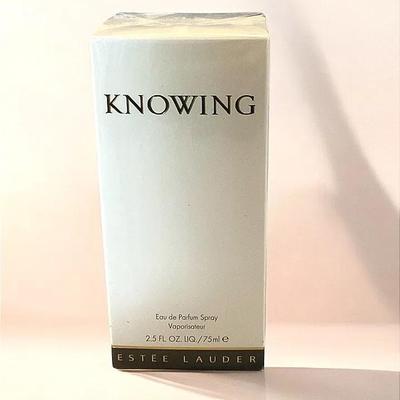 Estee Lauder Knowing Eau de Parfum Spray 2.5 Oz