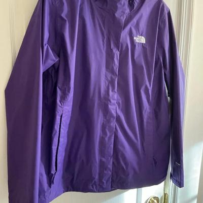 Womens NWT North Face Purple Zippered Wind Breaker 