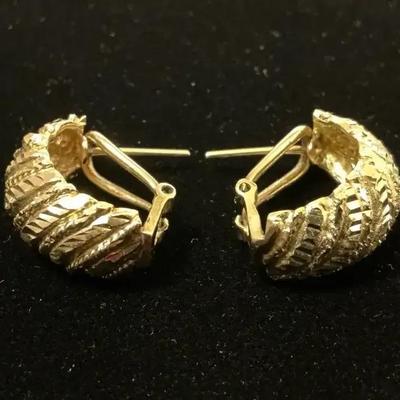 14k Gold Diamond Cut Lever Back Earrings (9.44 Grams)