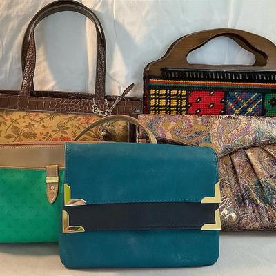 Assorted Vintage Purses Varying Styles