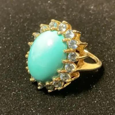 14k Gold Turquoise Cabochon Ring (Size 7) (10 Grams Total)