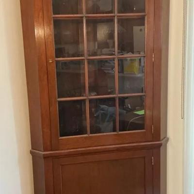 Solid Wood Corner Hutch