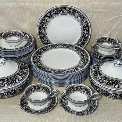 Wedgwood Florentine China Set Service for 12