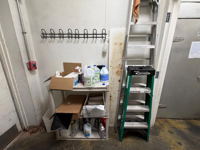 Sale Photo Thumbnail #6