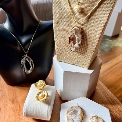 Geodes, Flowers, & Pearls; 825 Italian Gold With Geodes And More!