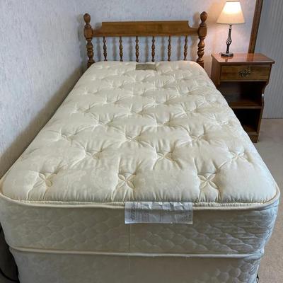 Pristine Ethan Allen Twin Bed Frame with Sealy Posturepedic Olympic Mattress