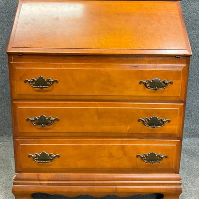 Sale Photo Thumbnail #563