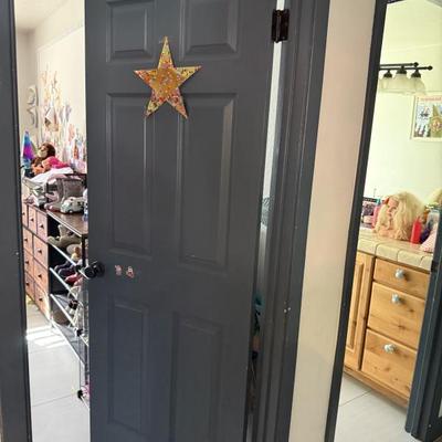 Sale Photo Thumbnail #343