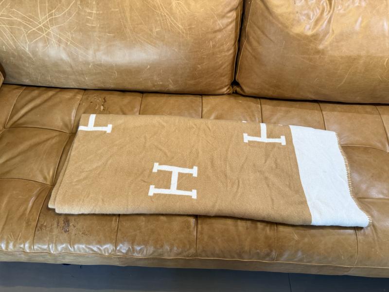 Sale Photo Thumbnail #359