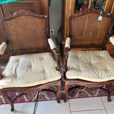 Louis XV Style Chair with Curvy Armrests 