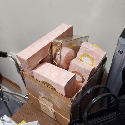 Sale Photo Thumbnail #81