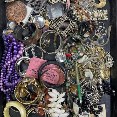 Sale Photo Thumbnail #740