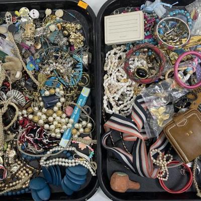 Sale Photo Thumbnail #749