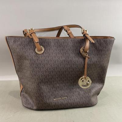 Sale Photo Thumbnail #396