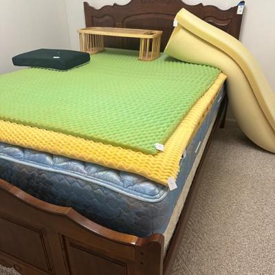 Sale Photo Thumbnail #63: Queen bed and mattress