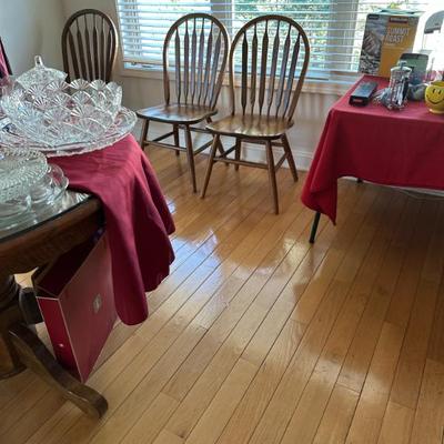 4 chairs to go with kitchen table