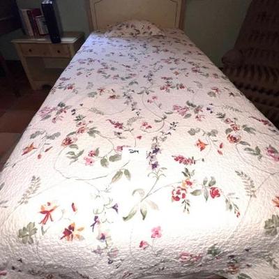 Sale Photo Thumbnail #193