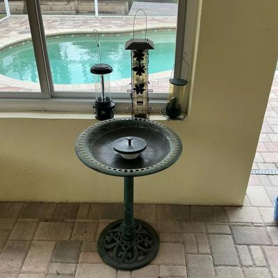 Birdbath & Feeders