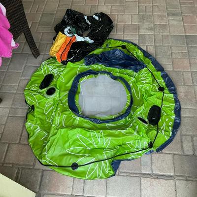 Tubing Raft & Toucan Floaty