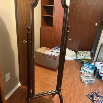Ethan Allen Standing Floor Mirror