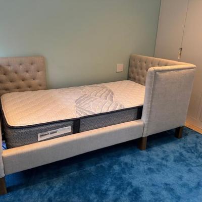 Sale Photo Thumbnail #26