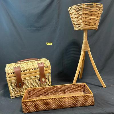 BJ1136 Plant Stand And Baskets