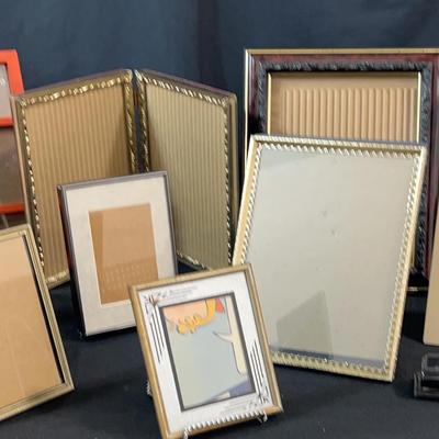 BJ1025 Binders, Hole Punch & Frames