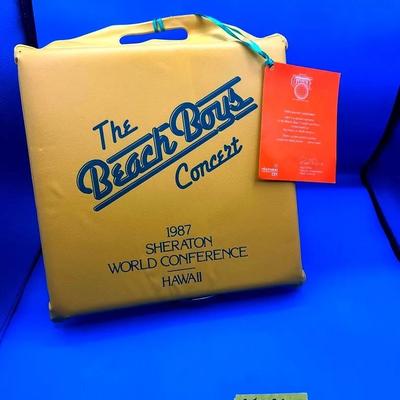 BJ1030 1987 Beach Boys Concert Padded Seat Cushion