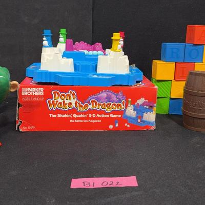 BI022 Parker Brothers Game and Mr.  Potato Head 