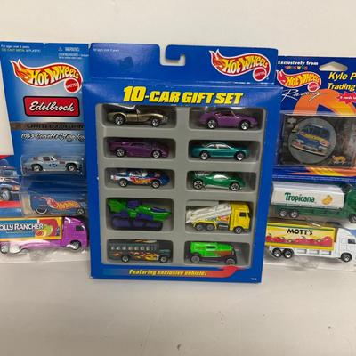 “Hot Wheel” ‘96 Pop-Open Body!, Gift Set, Haulers and More