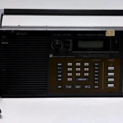 Vintage Uniden CR-2021 Shortwave Radio Receiver 