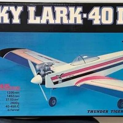 Vintage Thunder Tiger Sky Lark-40 L