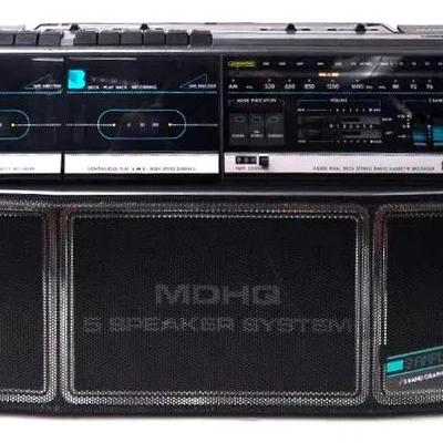 "Magnavox" D8300 Boombox