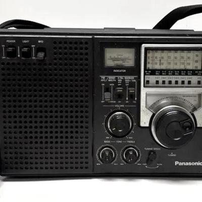 Vintage "Panasonic" RF-22008-band Portable Shortwave Radio