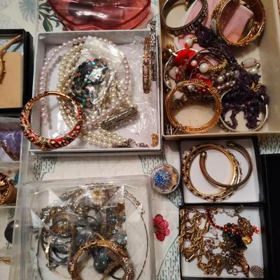 Sale Photo Thumbnail #10